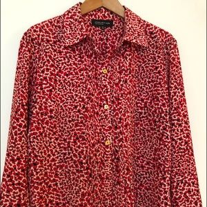 Red and white top.